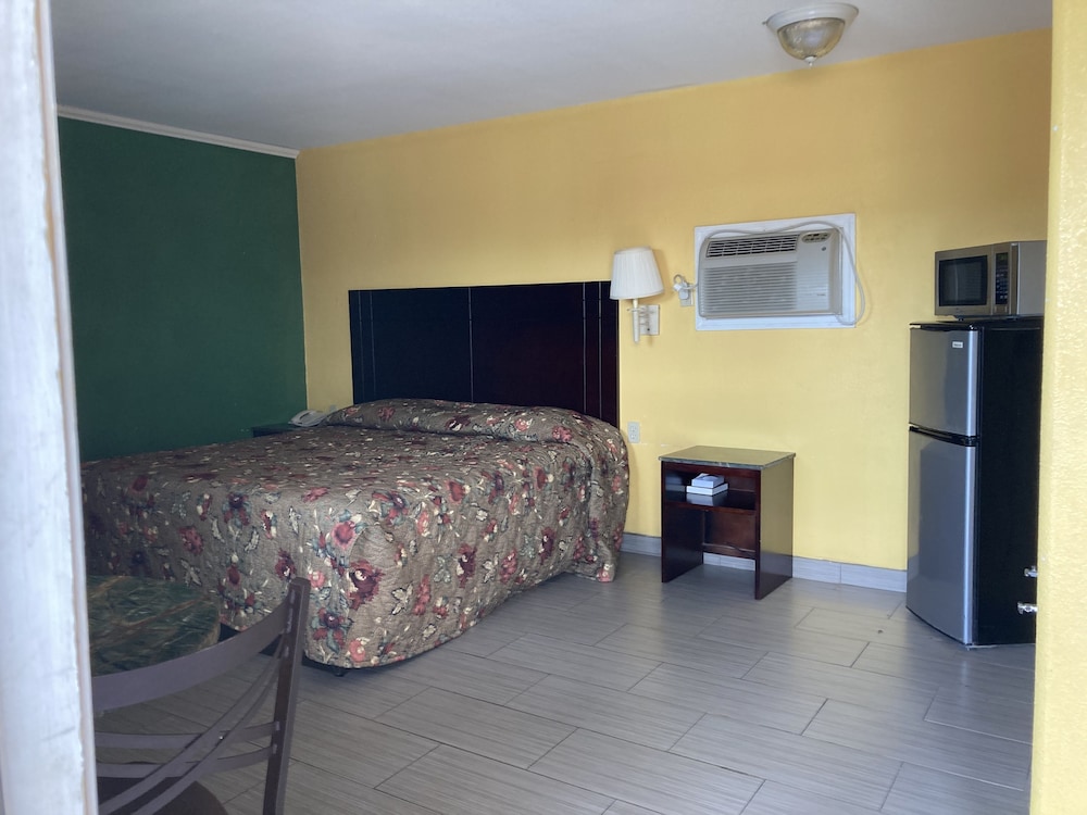 Standard Room, 1 Bedroom, Smoking photo 2