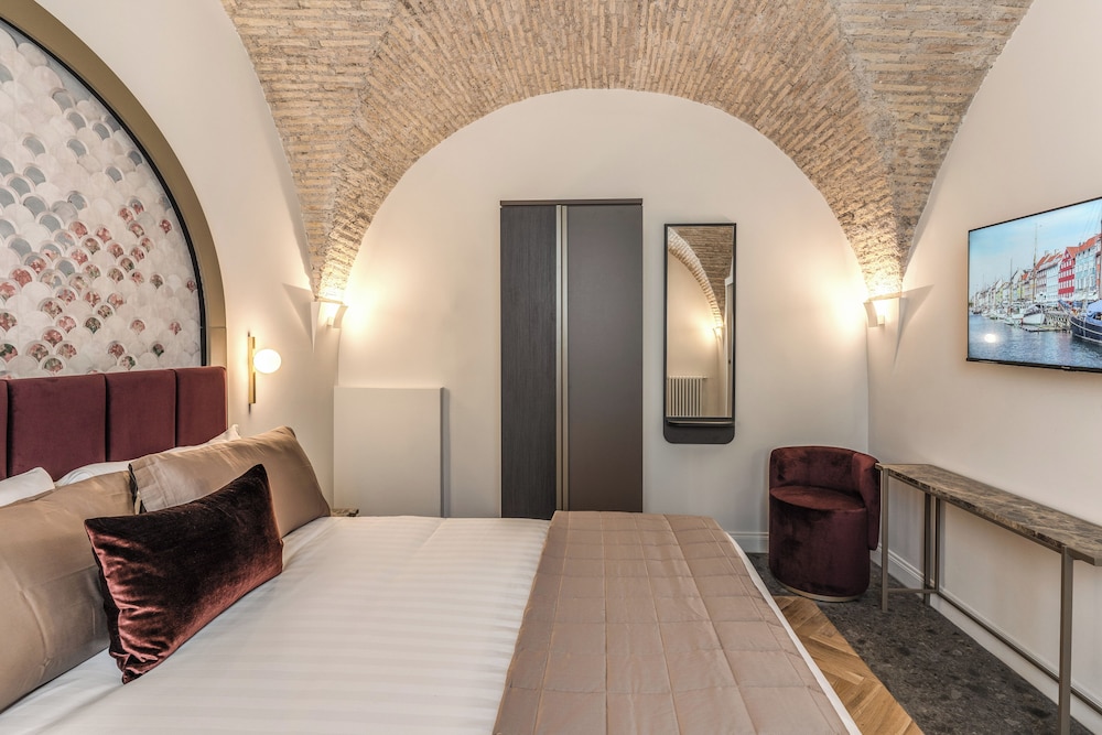 Deluxe Apartment, City View