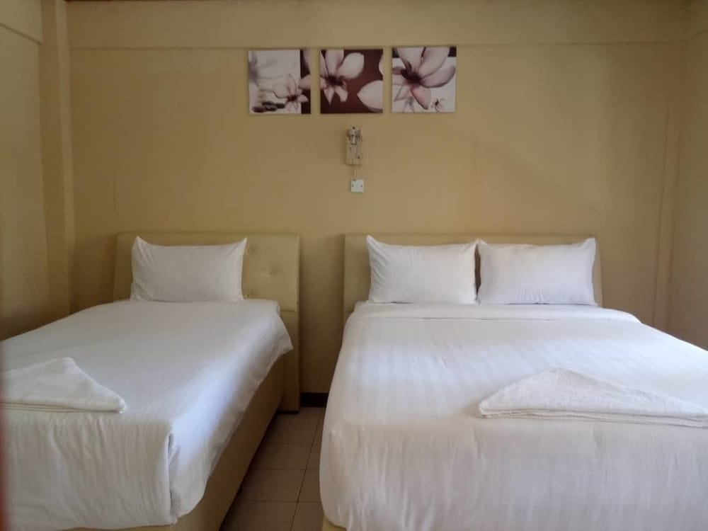 Budget Room with Full Board (Breakfast, Lunch and Dinner) - Triple photo 2