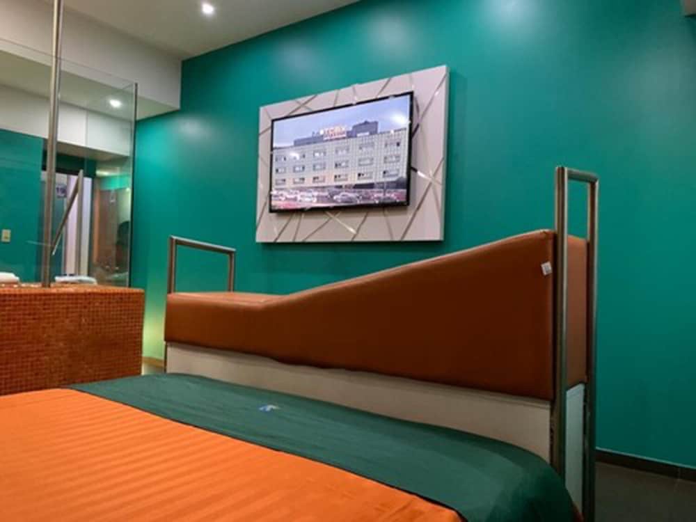 Deluxe Suite, Hot Tub