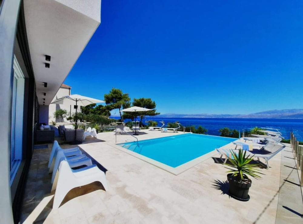 Villa (Villa Ema with Swimming Pool by the S) photo 2