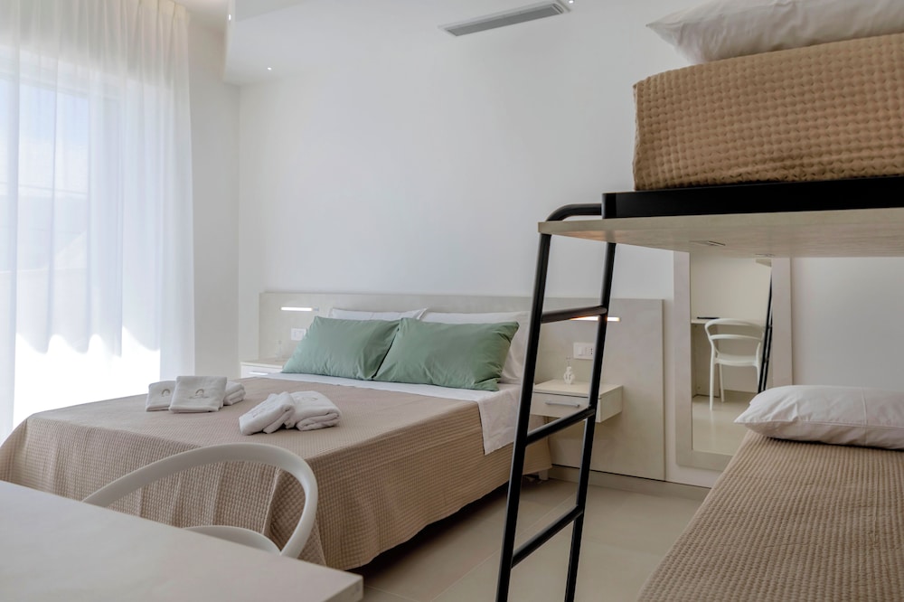 Family Quadruple Room, Tower