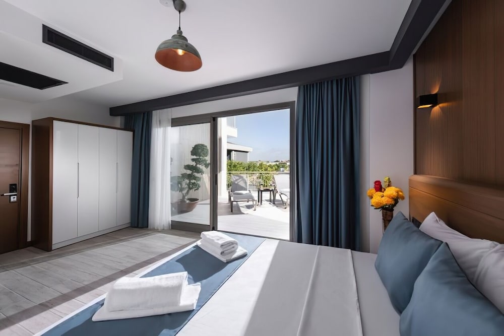 Terrace Room