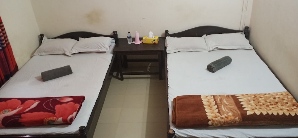 City Triple Room