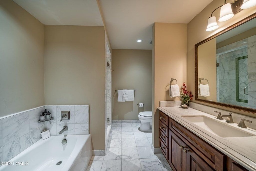 Condo, 4 Bedrooms