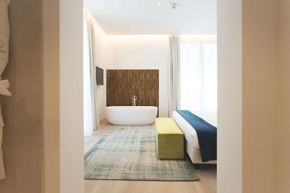 Suite, 1 Bedroom, Sea View photo 2