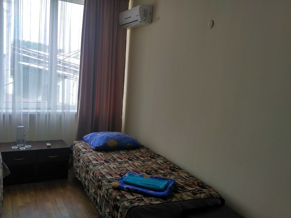 Shared Dormitory, Women only (4 guests) photo 3