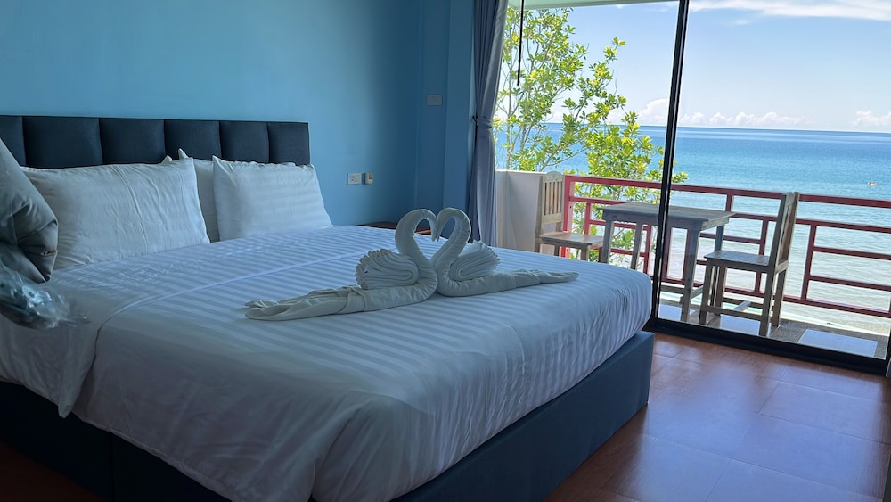 Beachfront Room photo 1