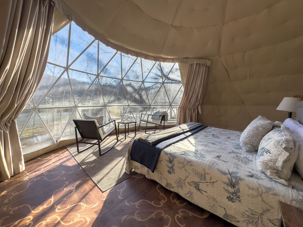 The Sycamore - Glamping Dome