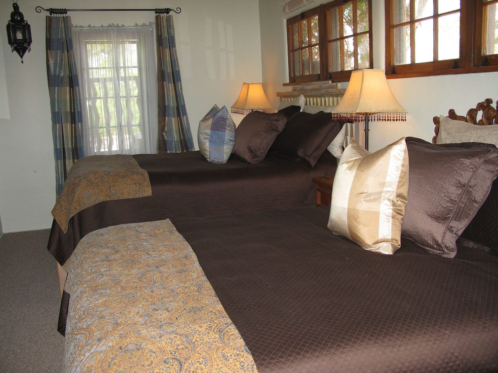 Deluxe Suite photo 2