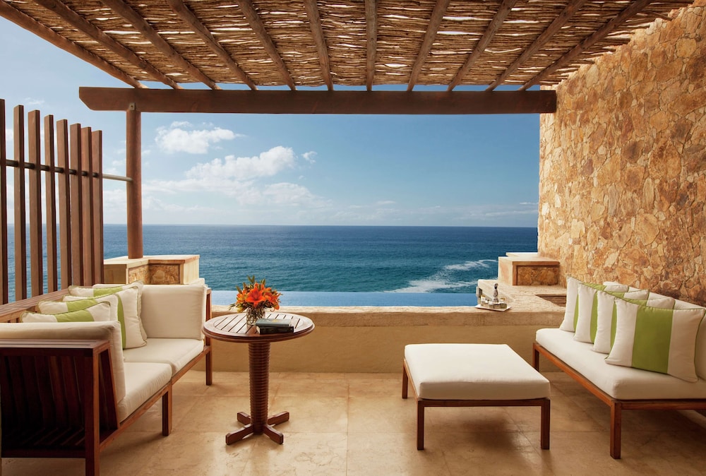 Ocean View Vista with Plunge Pool - King Bedroom - Photo 1