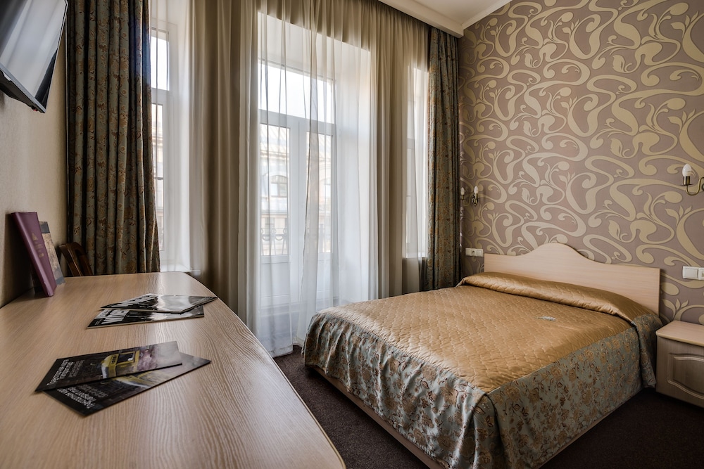 Standard Double or Twin Room photo 3