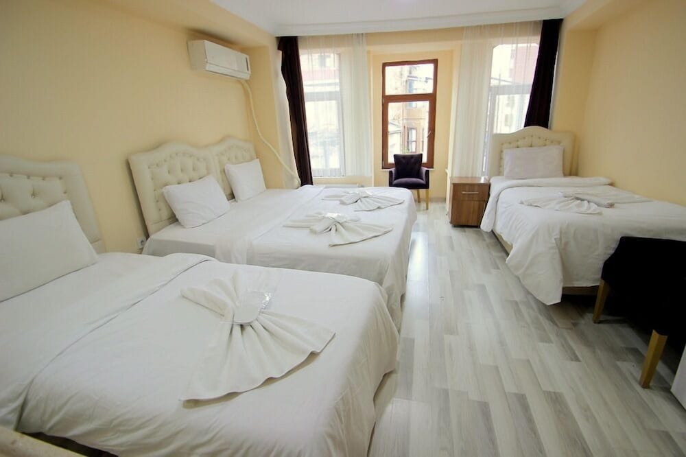 Family Quadruple Room photo 1