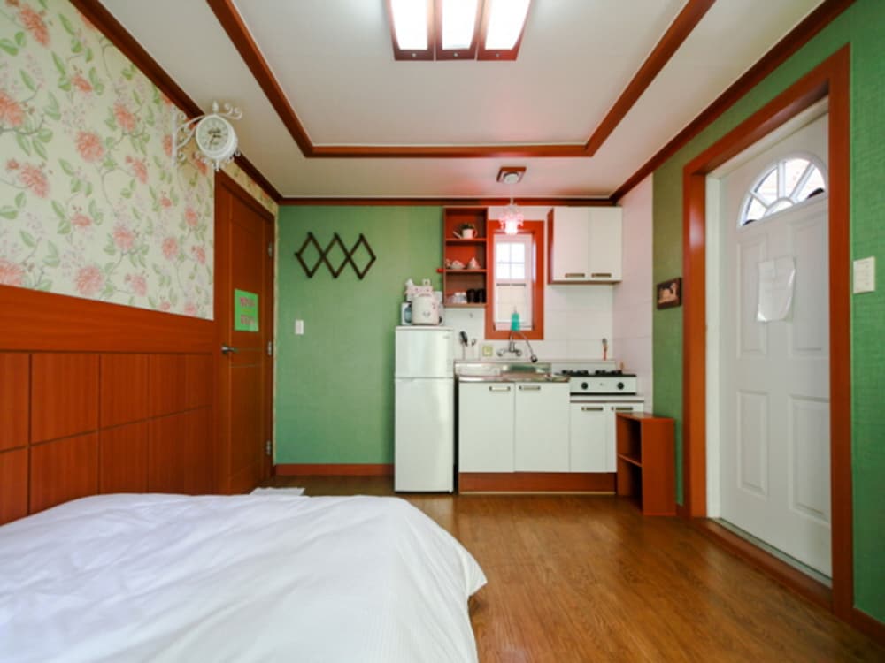 Room (Daisy) - Photo 5