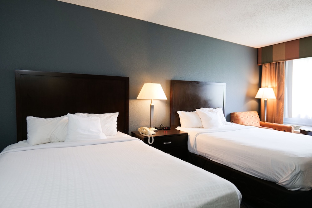 Room, 2 Queen Beds, Non Smoking - Photo 6