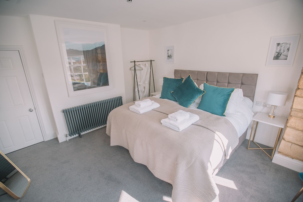 Premier Suite, Ensuite, River View (Euro) - Photo 1