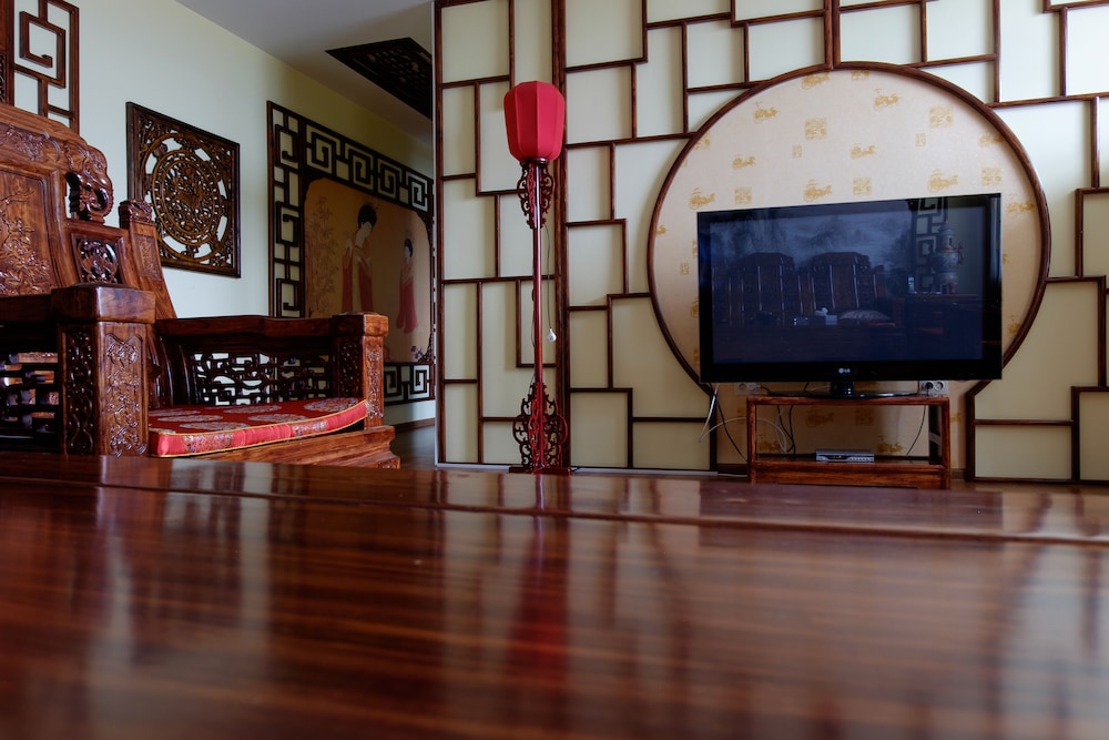 Apartment photo 2