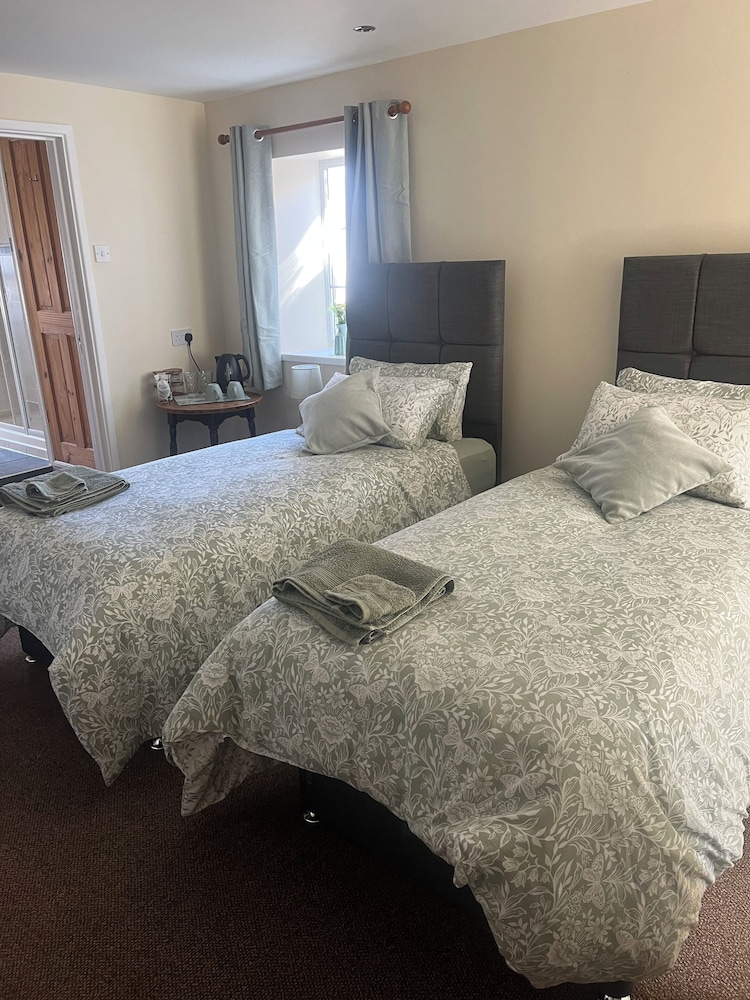 Basic Double or Twin Room