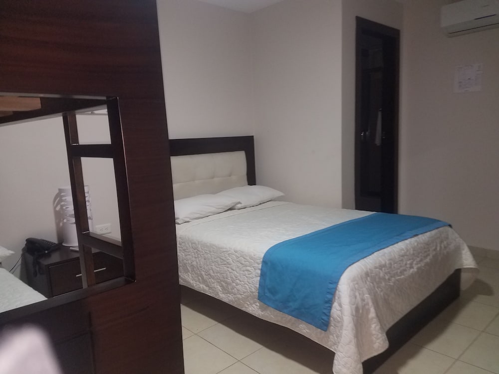 Standard Triple Room photo 3
