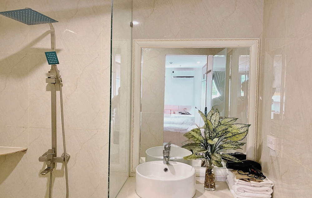 Deluxe Double Room, City View photo 2