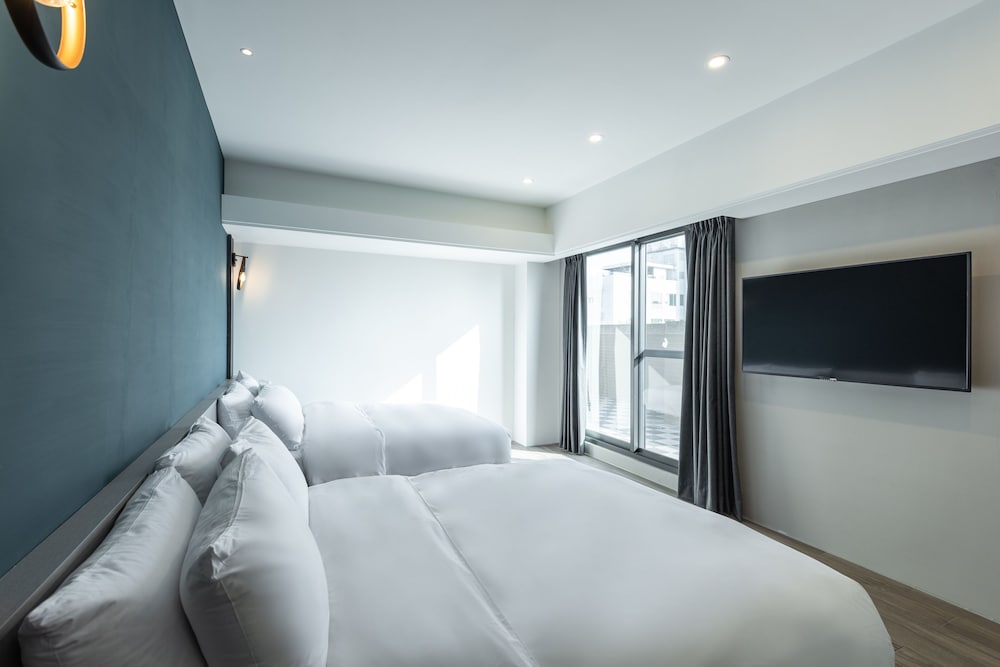 Deluxe Quadruple Room - Photo 4