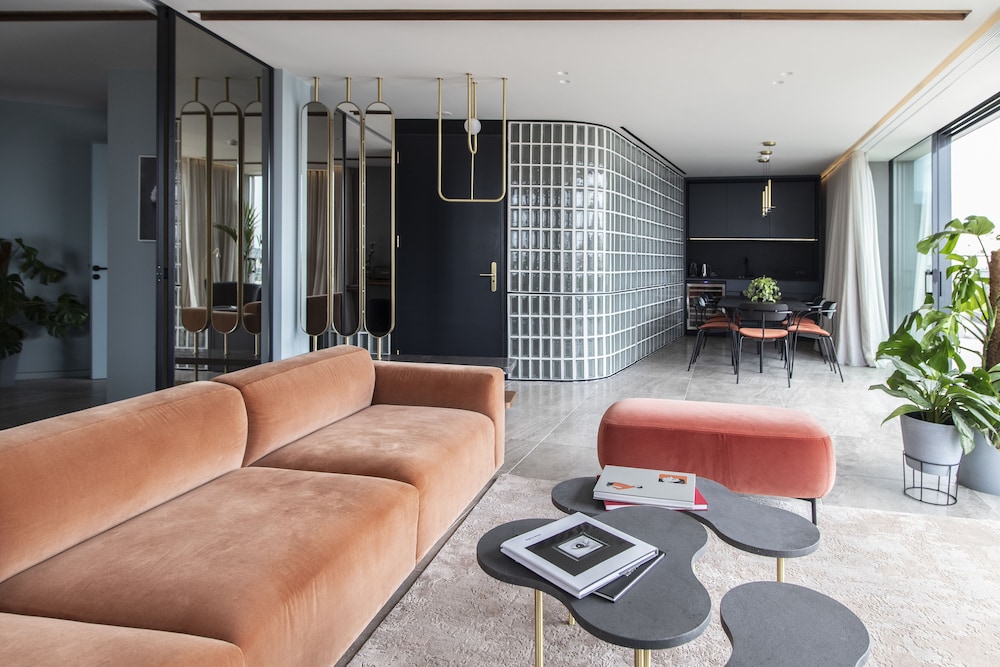 Penthouse (Perianth) photo 3