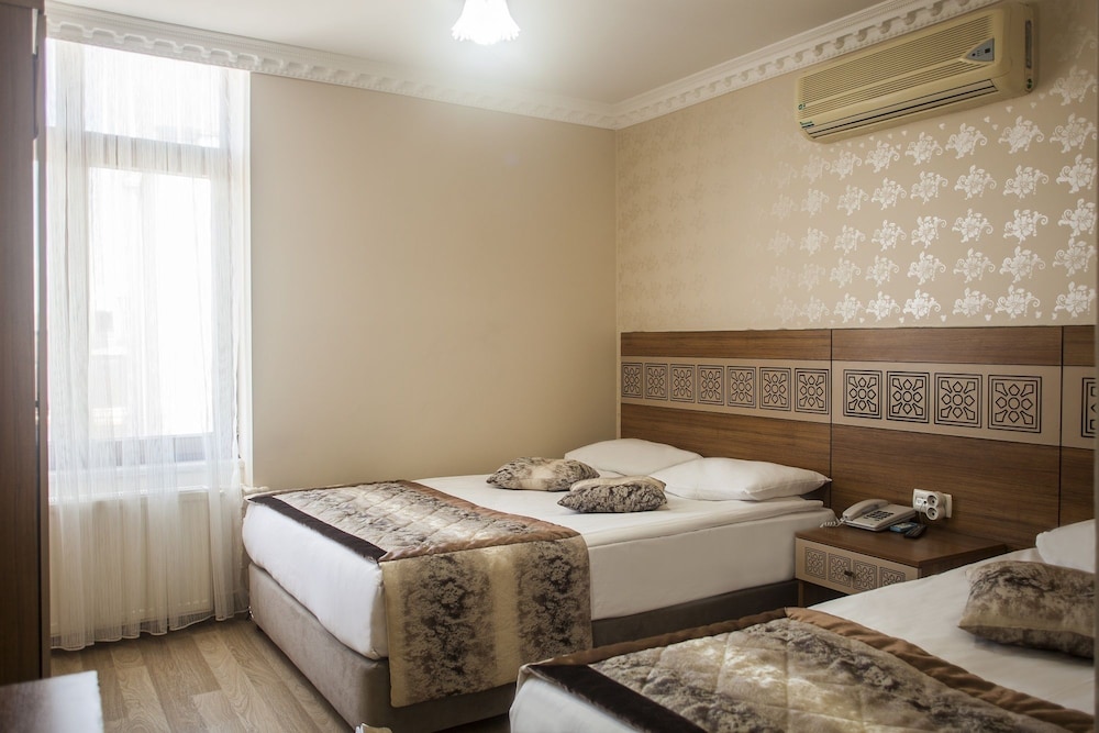 Quadruple Room photo 2
