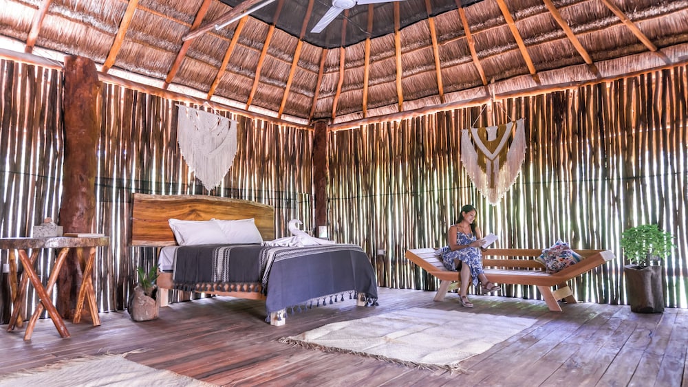 Superior Room, Multiple Beds, Patio photo 3