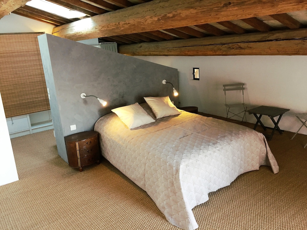 Triple Room, Shared Bathroom photo 1