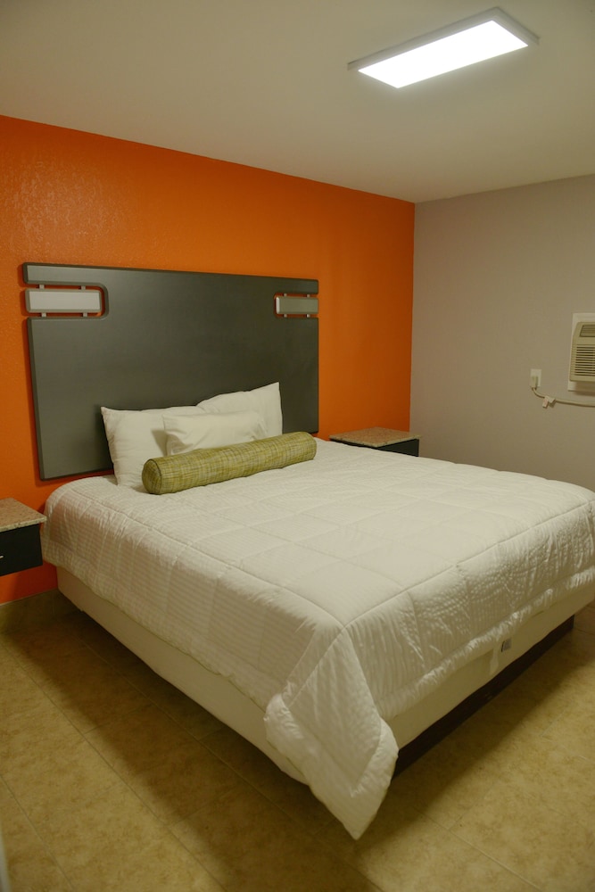 Suite, Multiple Beds, Non Smoking - Photo 1