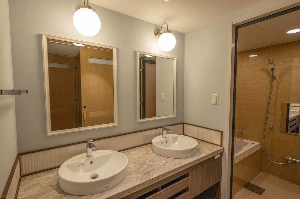 Standard Quadruple Room, 4 Bedrooms, Non Smoking - Photo 6