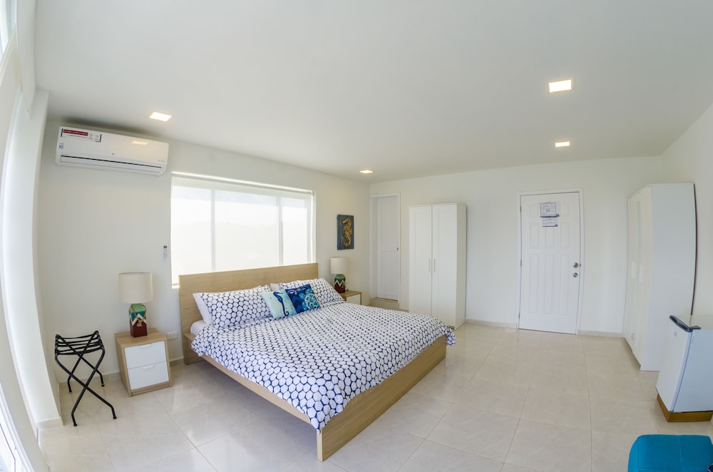 Standard Triple Room, Ocean View photo 2