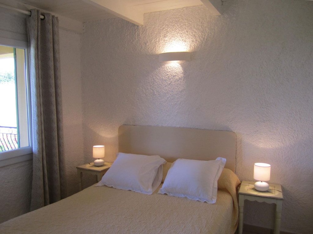 Classic Apartment, 2 Bedrooms, Sea View (Terrace)