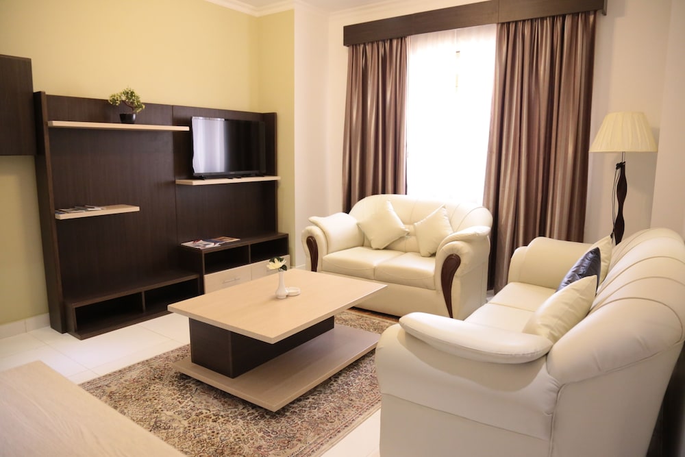 Deluxe Studio Suite