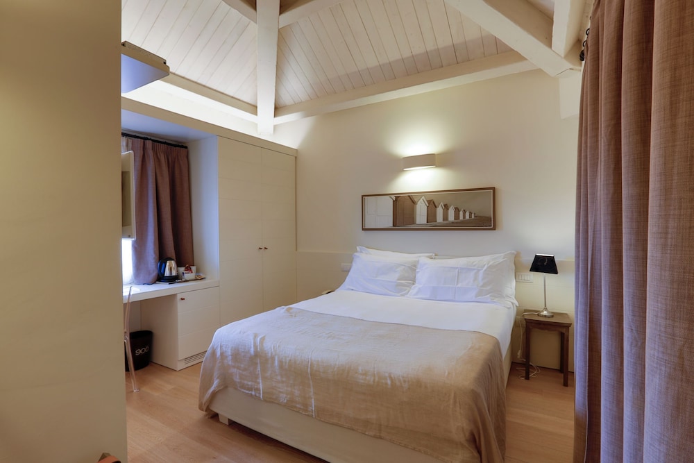 Double Room (Style)