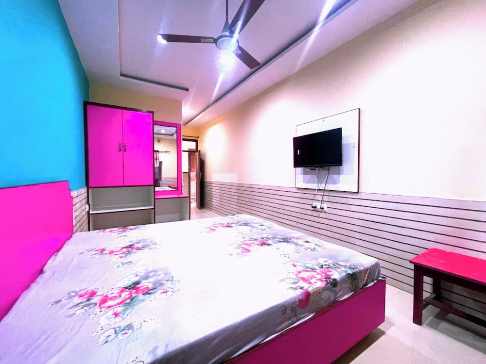 Superior Double Room, City View photo 3