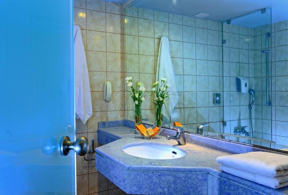 Executive Room, Partial Sea View photo 3