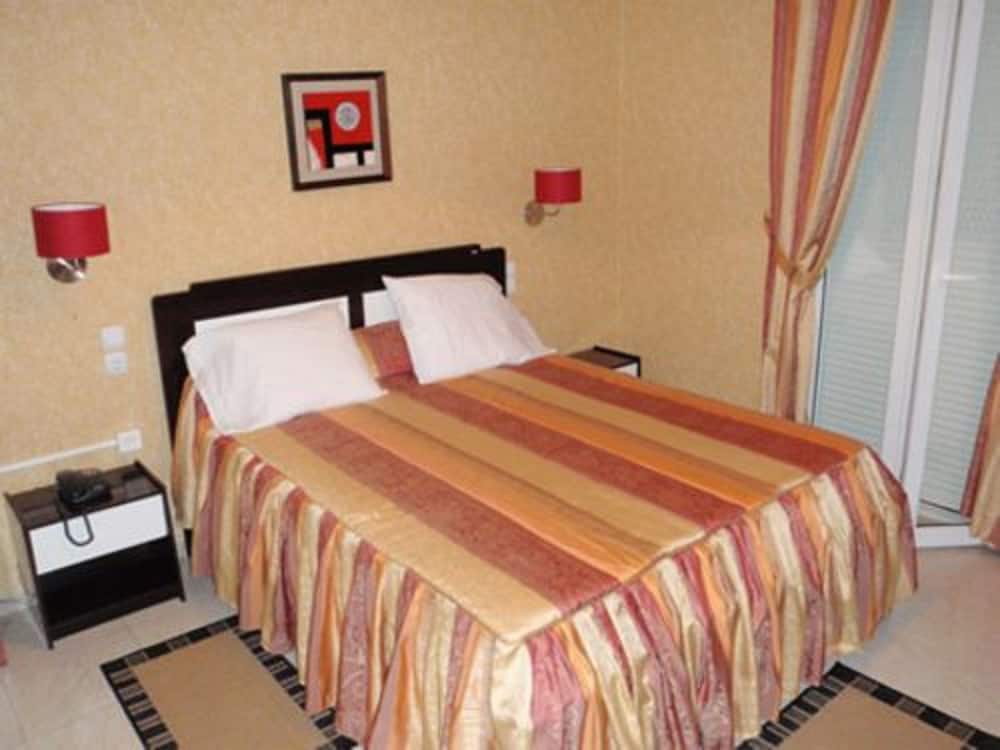 Deluxe Double Room photo 2