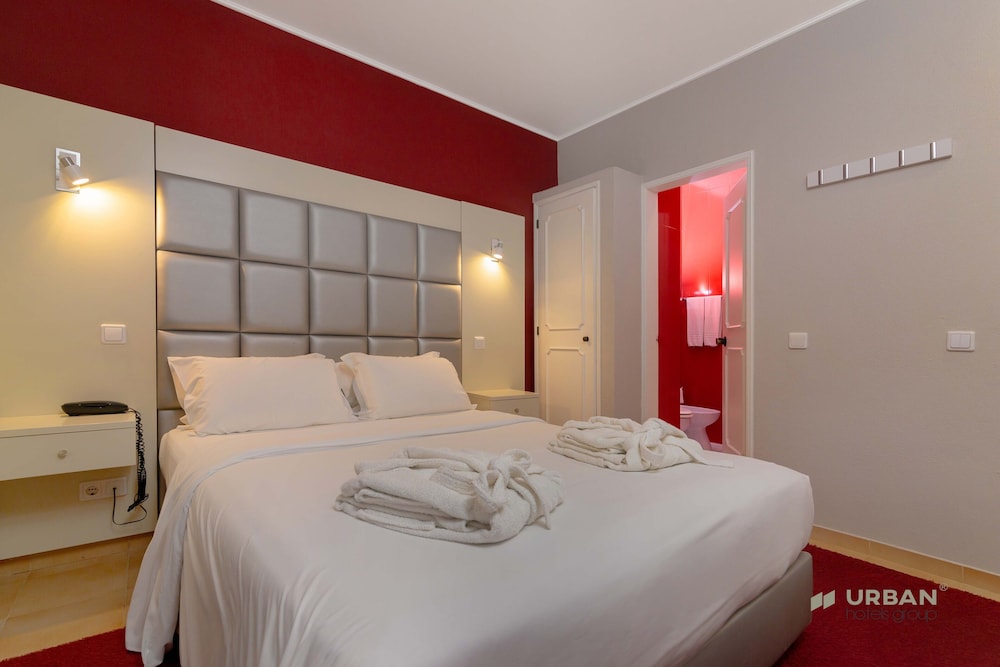 Standard Double Room - Photo 7
