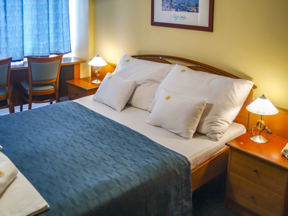 Standard Double Room photo 3
