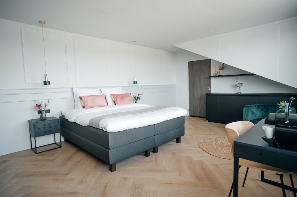 Superior Double Room - Photo 1