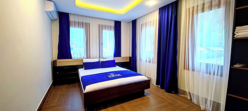 Economy Suite photo 1