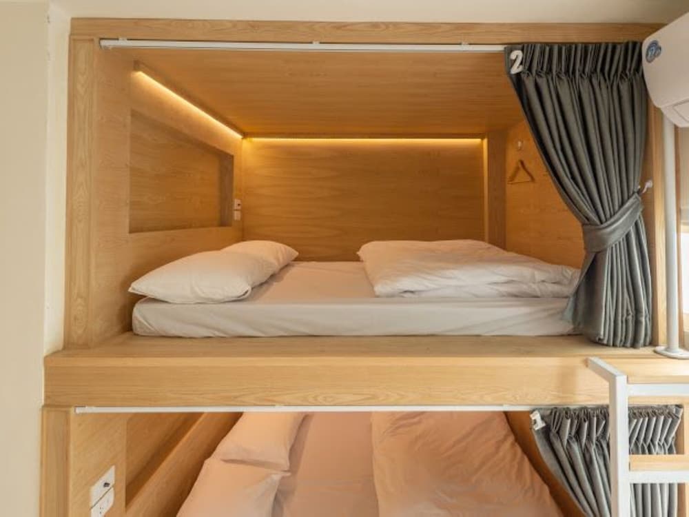 Dormitory Room with Queen Size Bunk Bed (4 persons) photo 1