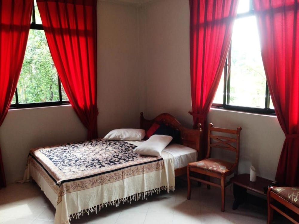 Shared Dormitory, Mountain View