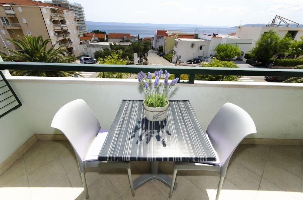 Apartment (Gianni - modern & great location - A3)