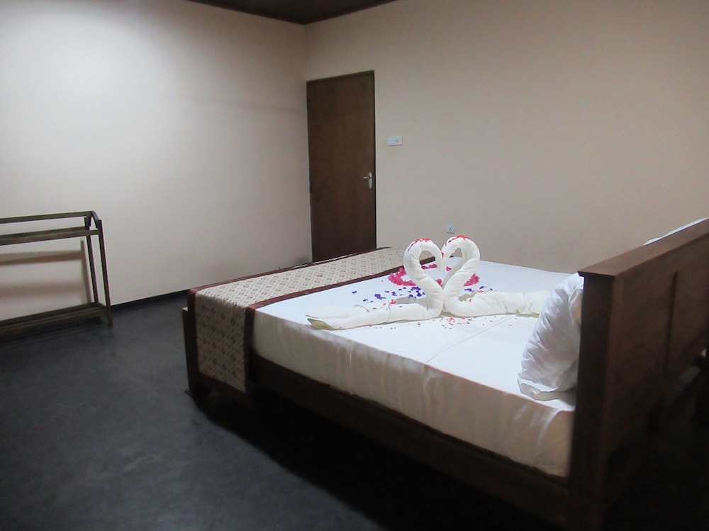 Basic Double Room, Garden View photo 2