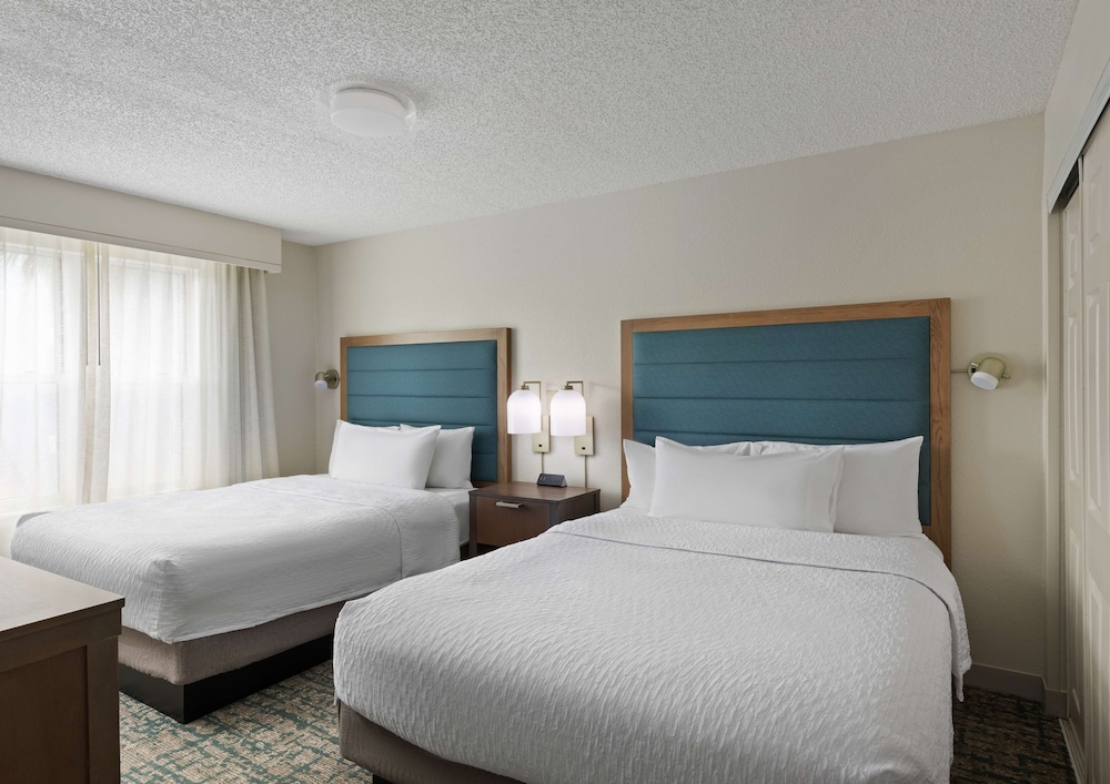 Studio, 2 Queen Beds, Accessible (Mobility & Hearing, Roll-in Shower) photo 1