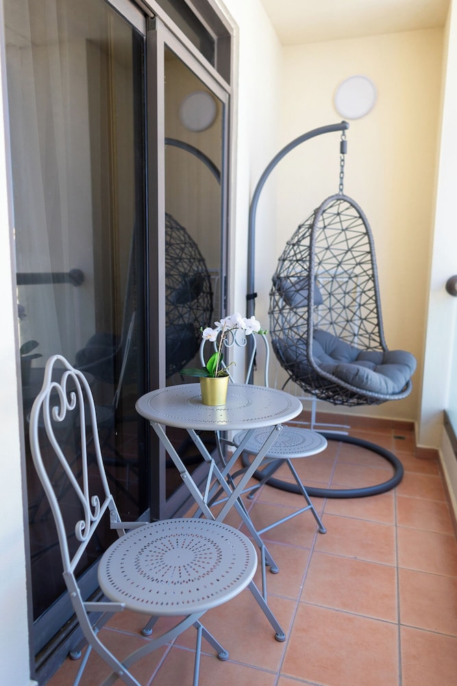 Deluxe Apartment, 2 Bedrooms, Balcony, Sea View photo 3