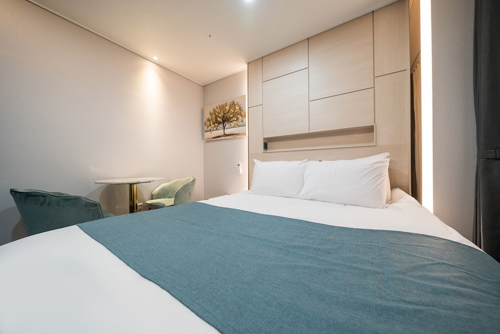 Standard Double Room - Photo 3