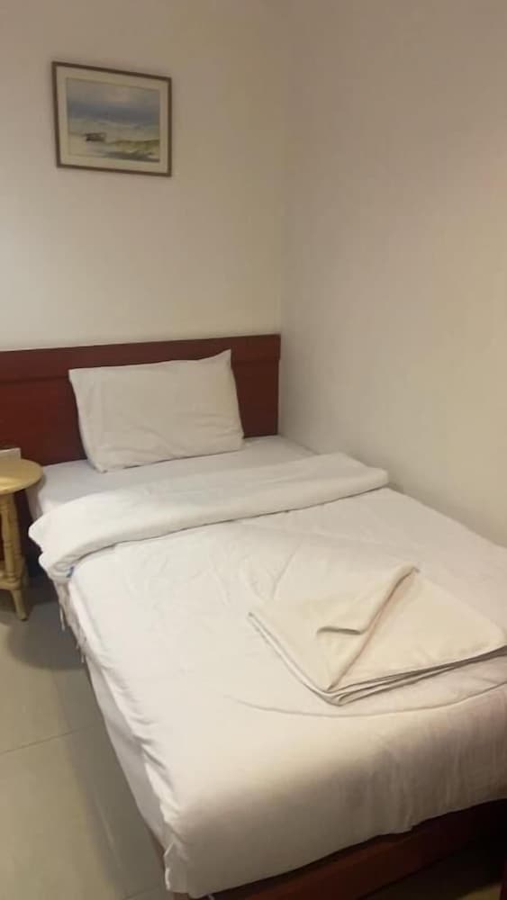 Standard Single Room, No Windows